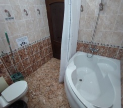 №2 двуспальная кровать с видом на море и бассеин в Elit house