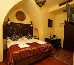 Двухместный номер Standard двуспальная кровать в Hotel Villa Oriental & Restaurant