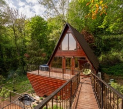 Семейный коттедж с балконом в Сопка