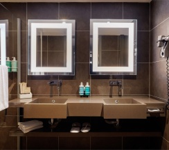 Номер Executive Deluxe с двуспальной кроватью в Novotel Moscow City
