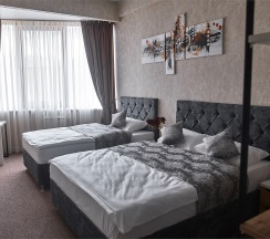 Трехместный стандарт (5) в July hotel