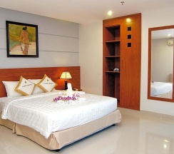 Двухместный номер Deluxe двуспальная кровать в Nam Hung Hotel
