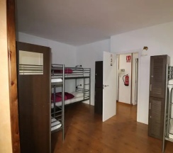 Кровать в общем номере в I Love Madrid Hostel
