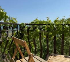 Уютная сталинка — первый дом у моря, прямо в парке и рядом с городским пляжем! в Как дома 05