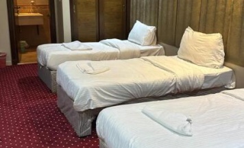 Трёхместный номер Standard в Araek Al Khlood Hotel