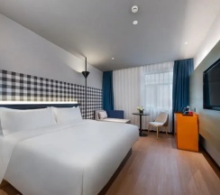 Двухместный номер Superior с видом на город (двуспальная кровать) в Jinglai Hotel Jing'an District Store