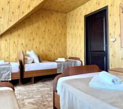 Четырёхместная комната эконом в Корнилофф от Травел Хотелс Антураж