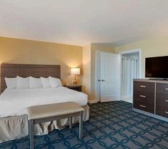 Четырёхместный номер Standard с видом на город в Best Western Plus Ocean City