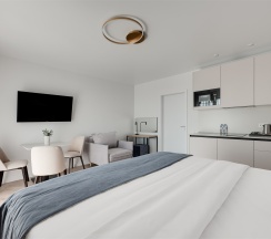 Студия в Европа 4*
