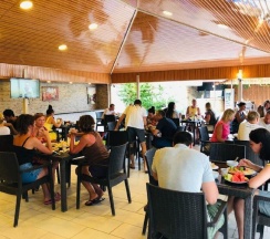 Трёхместный номер Standard в Parus Hotel