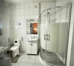1 дом комфорт-класса семейный в Озеро Лунное