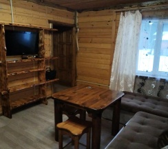 Коттедж стандарт с 1 односпальной и 1 двуспальной кроватью в Селигерский бережок