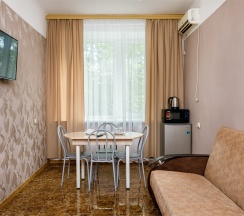 Полулюкс двухкомнатный в Звездная