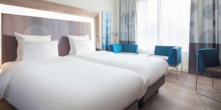 Алматы: Отель Отель Novotel Almaty City Center