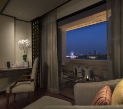 Двухместный номер Riverfront Deluxe двуспальная кровать в Anantara Riverside Bangkok Resort