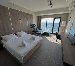 Номер Комфорт с балконом и с видом на море в Prince hotel Gagra
