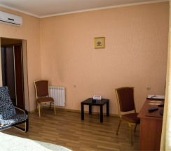 Комфортный двухместный с 1 двуспальной кроватью в Вояжъ