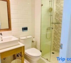 Люкс с 2 комнатами с видом на город двуспальная кровать в Panphuree Residence