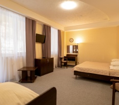 3-местный номер стандарт семейный в Аврора