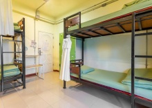 Кровать в общем номере (женский номер) в OYO 928 Leaf Hostel