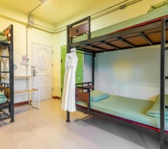 Кровать в общем номере (женский номер) в OYO 928 Leaf Hostel
