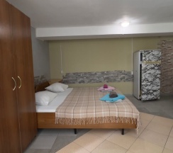 летний номер эконом в София-rooms