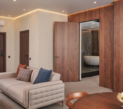 Номер люкс бизнес в AurA City Hotel