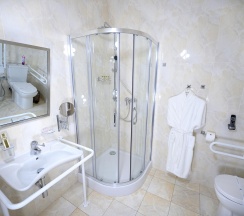 Двухместный номер стандарт первой категории с 2 односпальными кроватями в Покровская