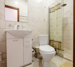 Студия с кухней и двухспальной кроватью в Calypso