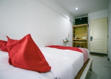 Двухместный номер Standard в OYO 568 Art Hotel Hua Lamphong - Hostel