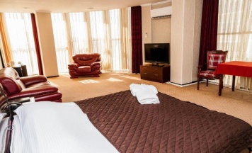 Двухместный люкс двуспальная кровать в Golden Palace
