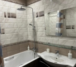 4-местные 1-комнатные апартаменты люкс с 1 двуспальной кроватью в AntoninaApartments (АнтонинаАпартментс) на улице Крылова