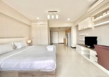 Апартаменты Deluxe в Modern Unit at Lumpini,Sathon by Sabai