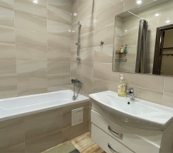 Апартаменты с кухней и спальней в Sibgat Apartments