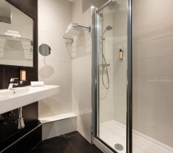 Двухместный номер Standard двуспальная кровать в Mercure Paris Alesia