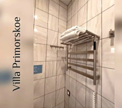 Двухместный номер Standard с балконом и с красивым видом из окна двуспальная кровать в Villa Primorskое