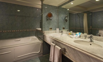 Двухместный номер Deluxe двуспальная кровать в Pickalbatros Golf Beach Resort