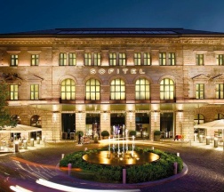 Двухместный полулюкс Duplex 2 отдельные кровати в Sofitel Munich Bayerpost