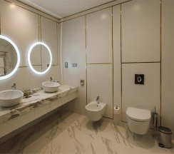 Номер категории «Люкс» с большой кроватью (King size) в Hilton Garden Inn Volgograd