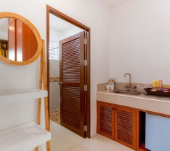 Двухместное бунгало Deluxe с видом на сад двуспальная кровать в Club Bamboo Boutique Patong Beach Resort