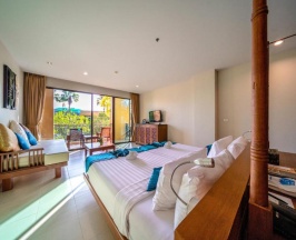 Двухместный номер Deluxe с видом на бассейн 2 отдельные кровати в Отель Rawai Palm Beach Resort