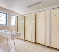 Кровать в общем номере в Auberge de Fréjus Saint-Raphael - Hostel