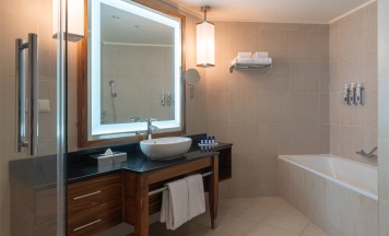 Полулюкс в МонАрх Москва Отель 5*