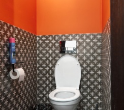 место в 8-местном мужском номере с двухъярусной кроватью в Кампус