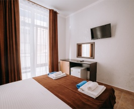 Полулюкс двухместный с балконом (вид на стенку) в Космос