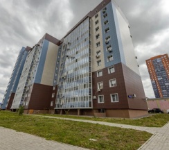 Двухместные апартаменты с балконом (двуспальная кровать) в Квартира Студия с Дизайнерским Ремонтом