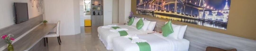 Номер Standard с балконом в R-Con Wong Amat Suite
