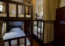 Четырёхместный номер Comfort в Tini Kati Hostel - Silom Bird House