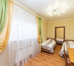 Четырехместный "ЛЮКС" в Четыре сезона