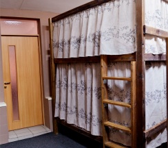 Спальное место в общем 6-х местном номере №14 в Kunak House